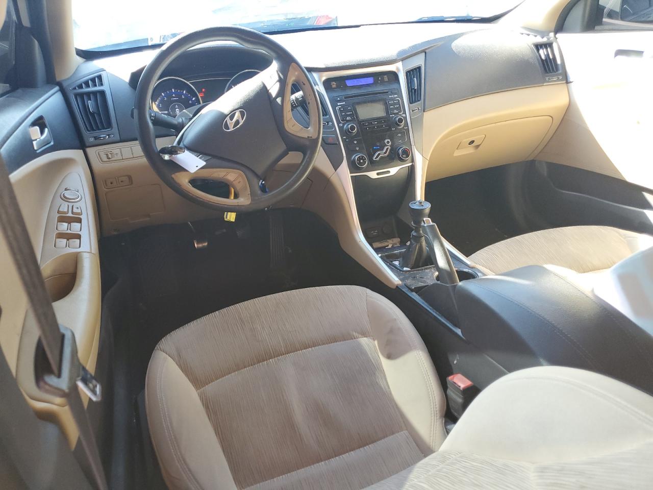 2011 Hyundai Sonata - Image 8