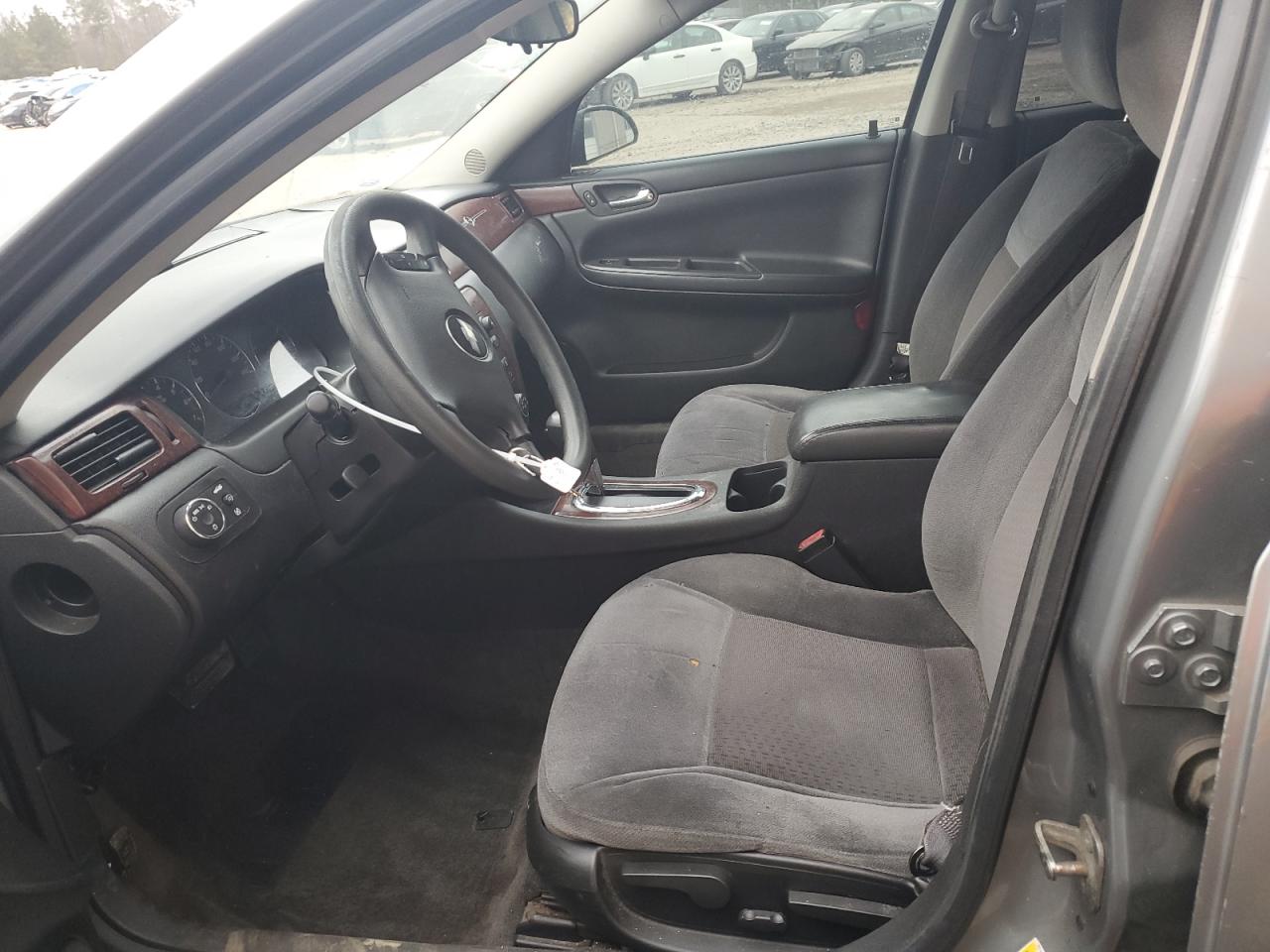 2009 Chevrolet Impala - Image 7