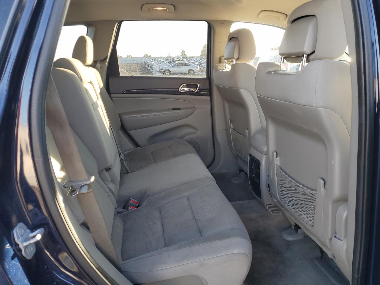 2012 Jeep Grand Cherokee - Image 11