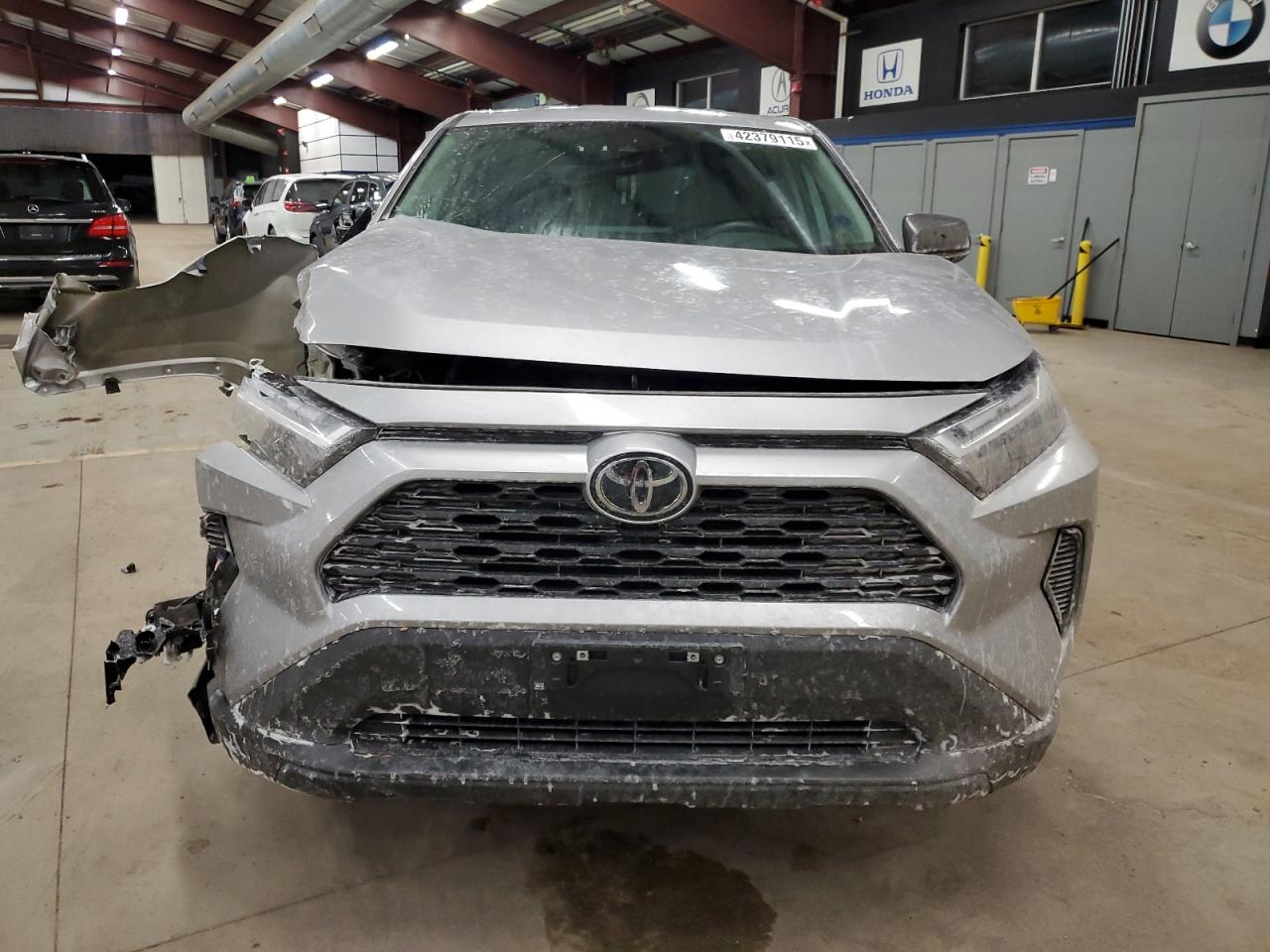 2023 Toyota RAV 4 - Image 5