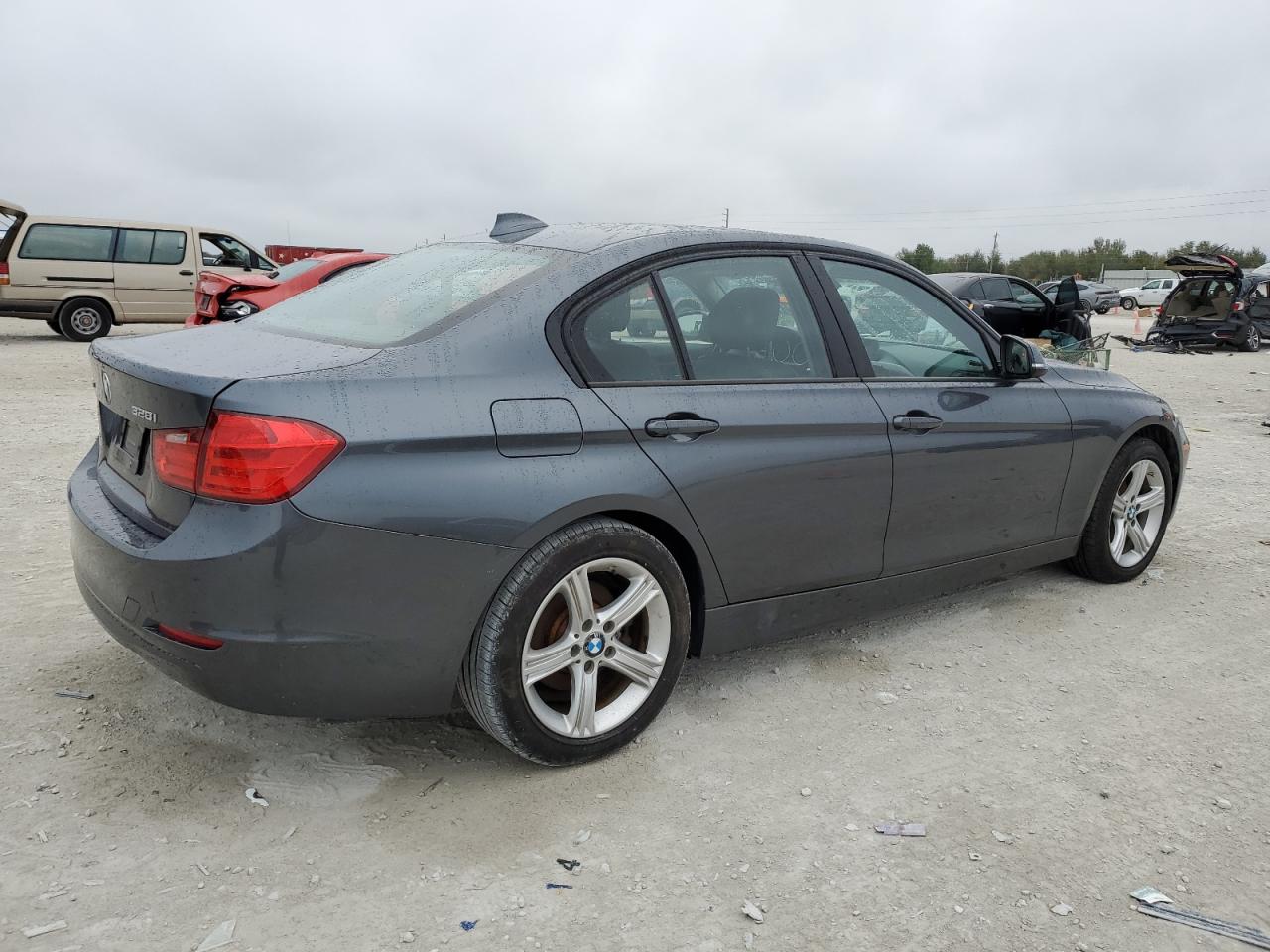 VIN WBA3B5G52DNS00485 2013 BMW 3 SERIES no.3