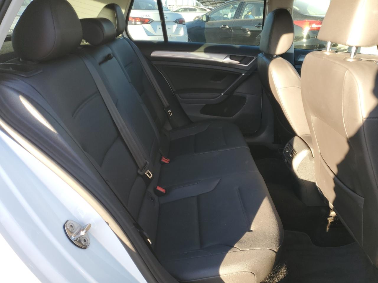 2016 Volkswagen E-Golf Sel Premium VIN: WVWPP7AU6GW902776 Lot: 88449645