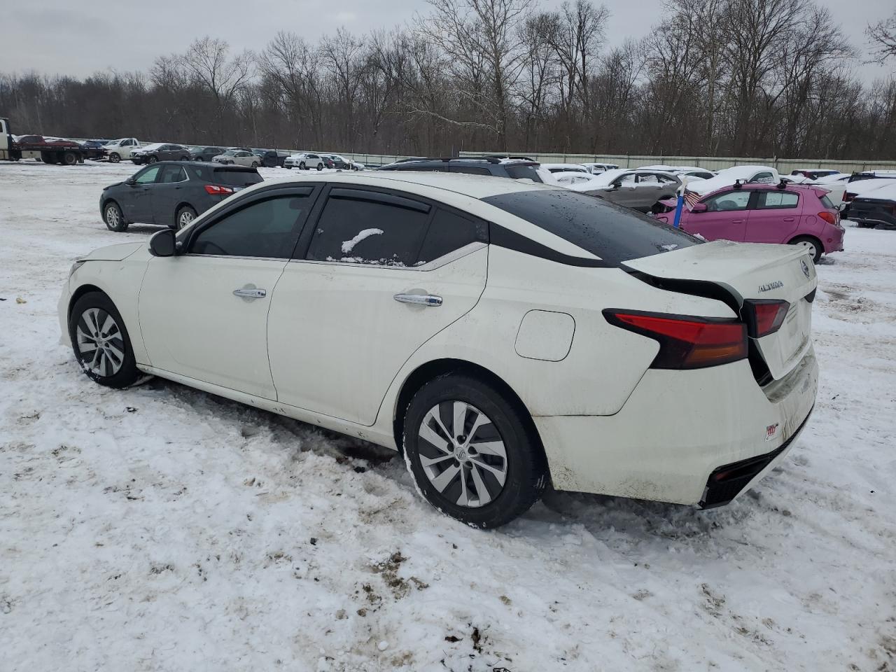 2020 Nissan Altima - Image 2