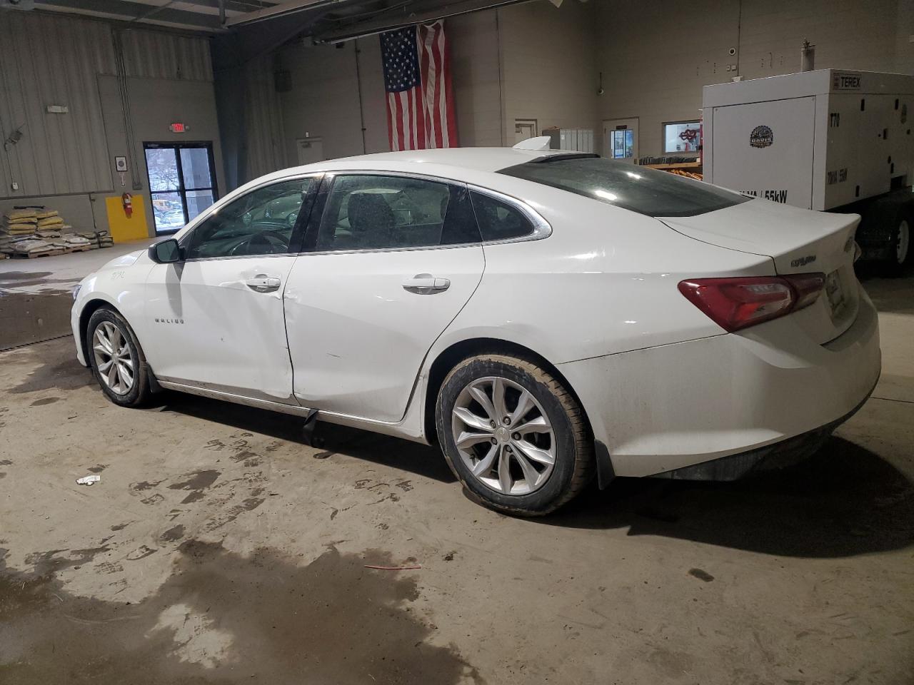 2019 Chevrolet Malibu - Image 2