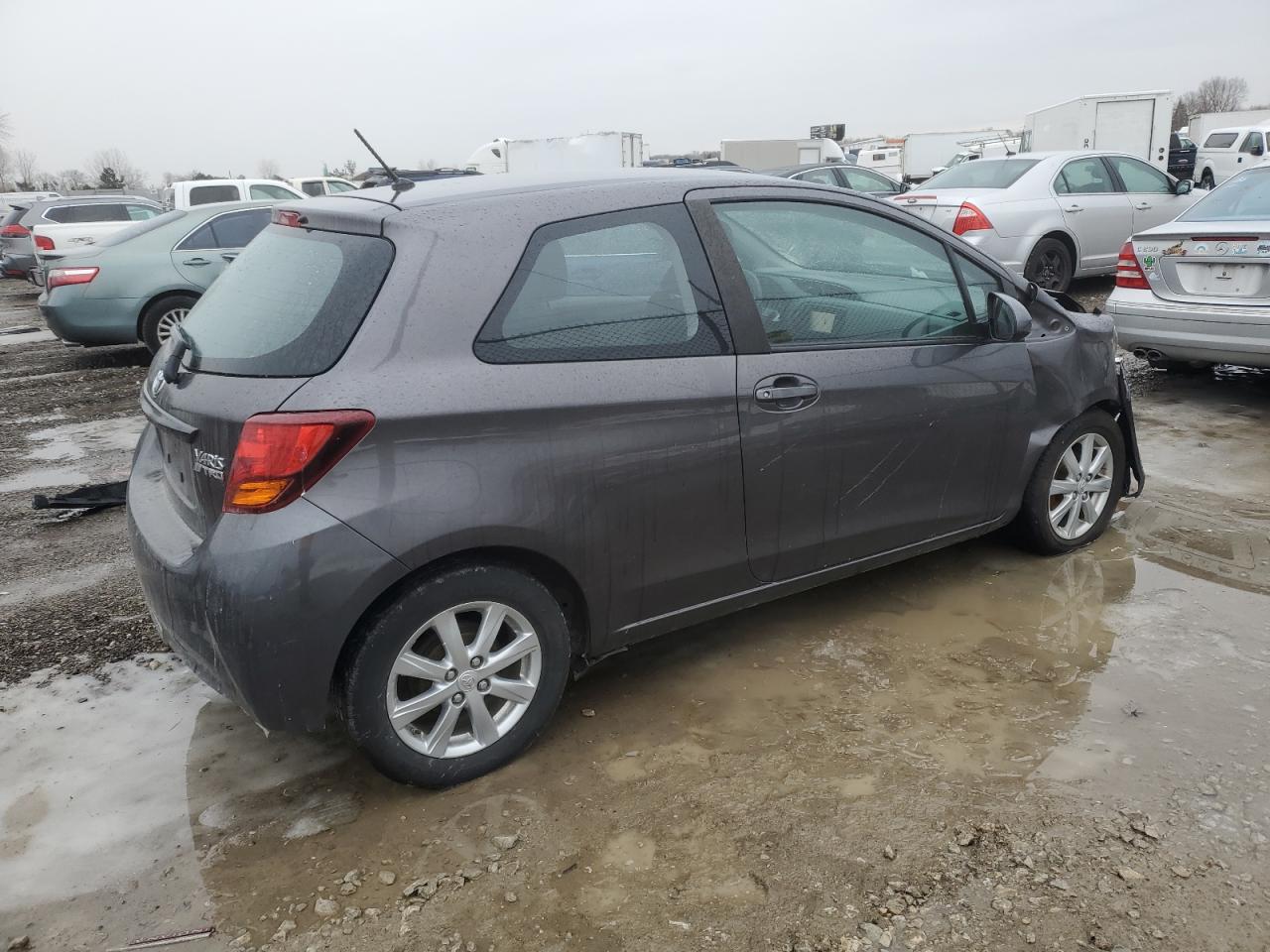 2015 Toyota Yaris - Image 3