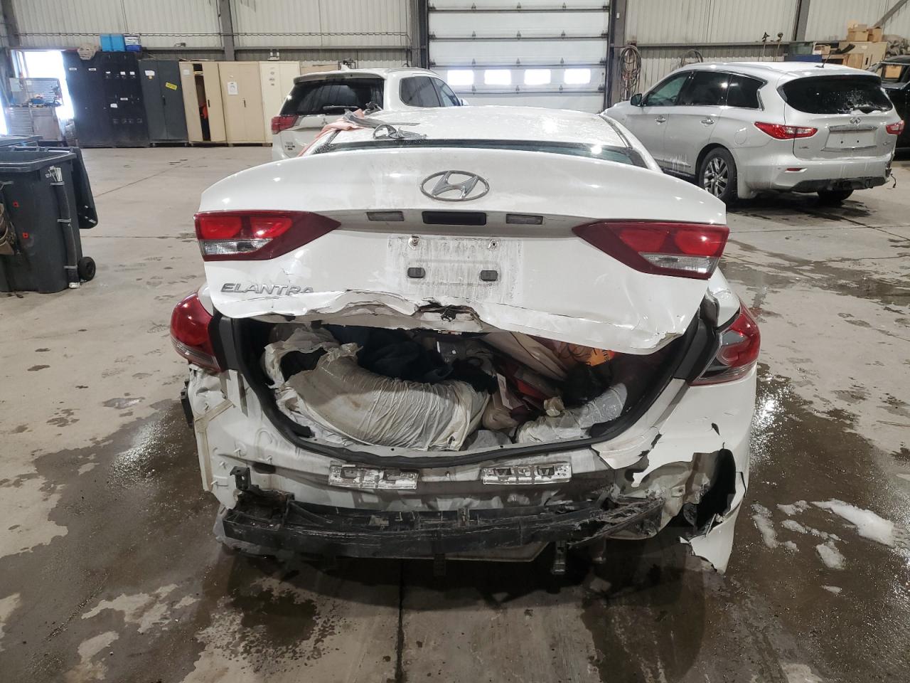 2017 Hyundai Elantra - Image 6