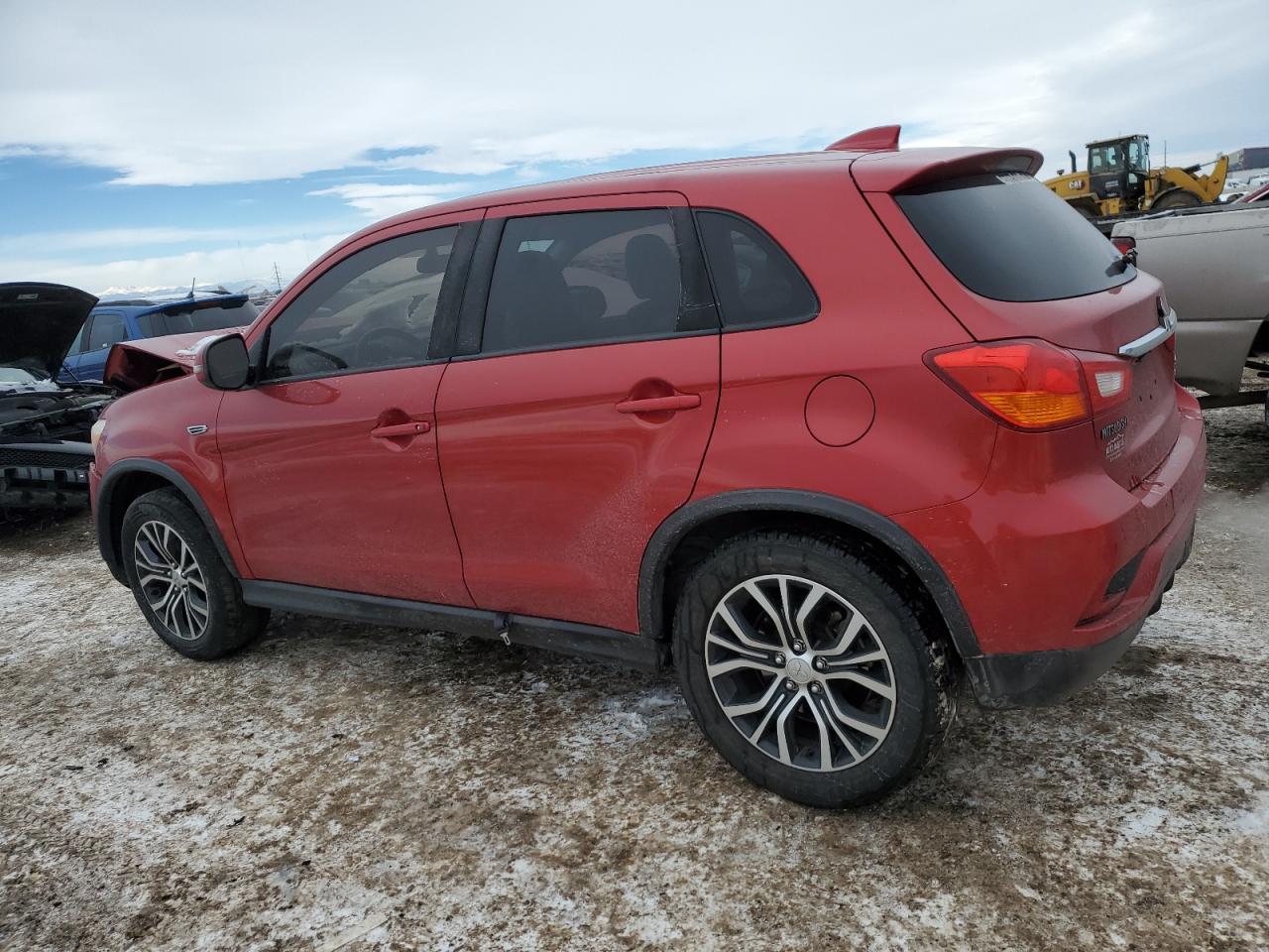 2019 Mitsubishi Outlander - Image 2