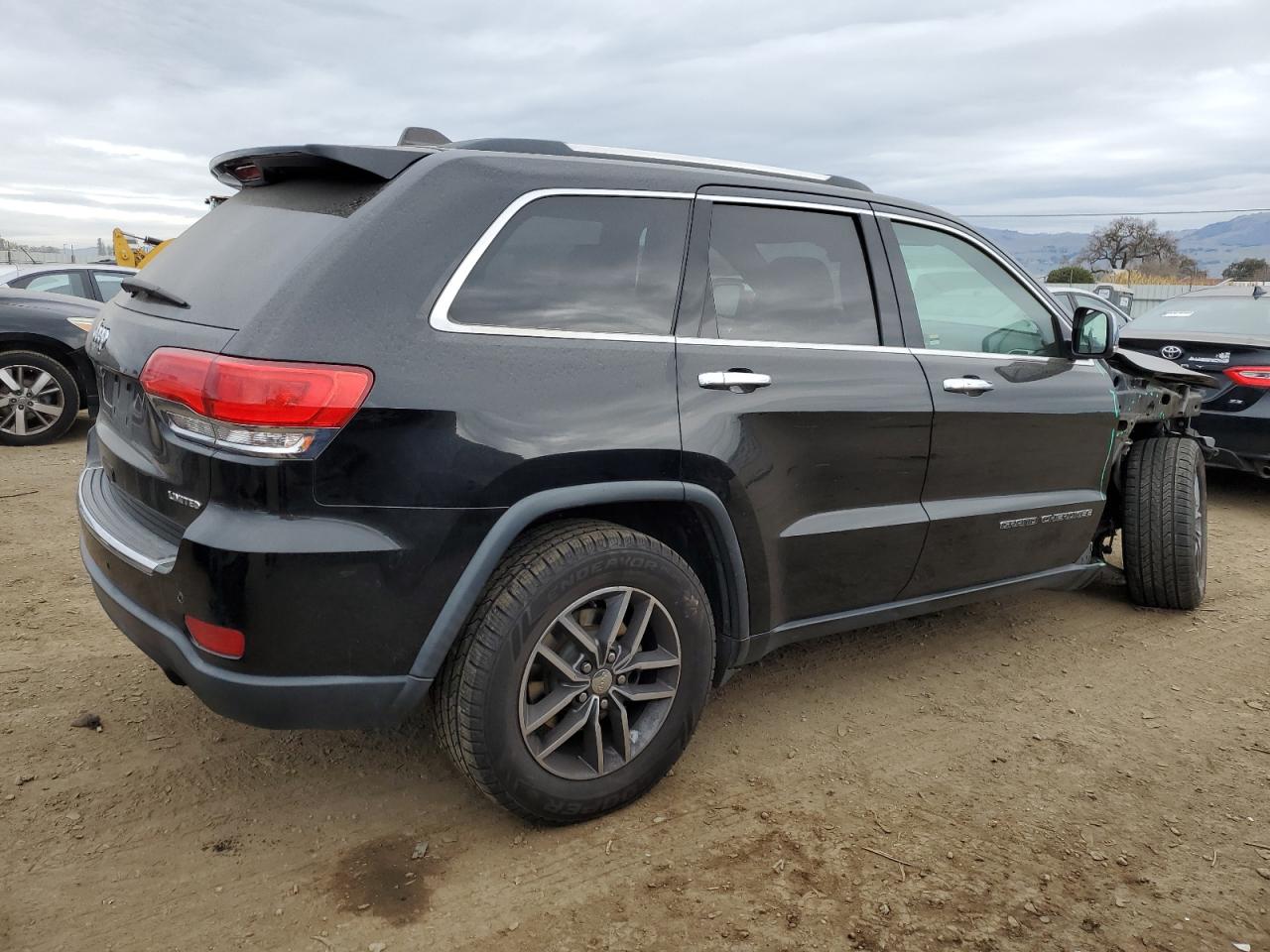 2017 Jeep Grand Cherokee - Image 3
