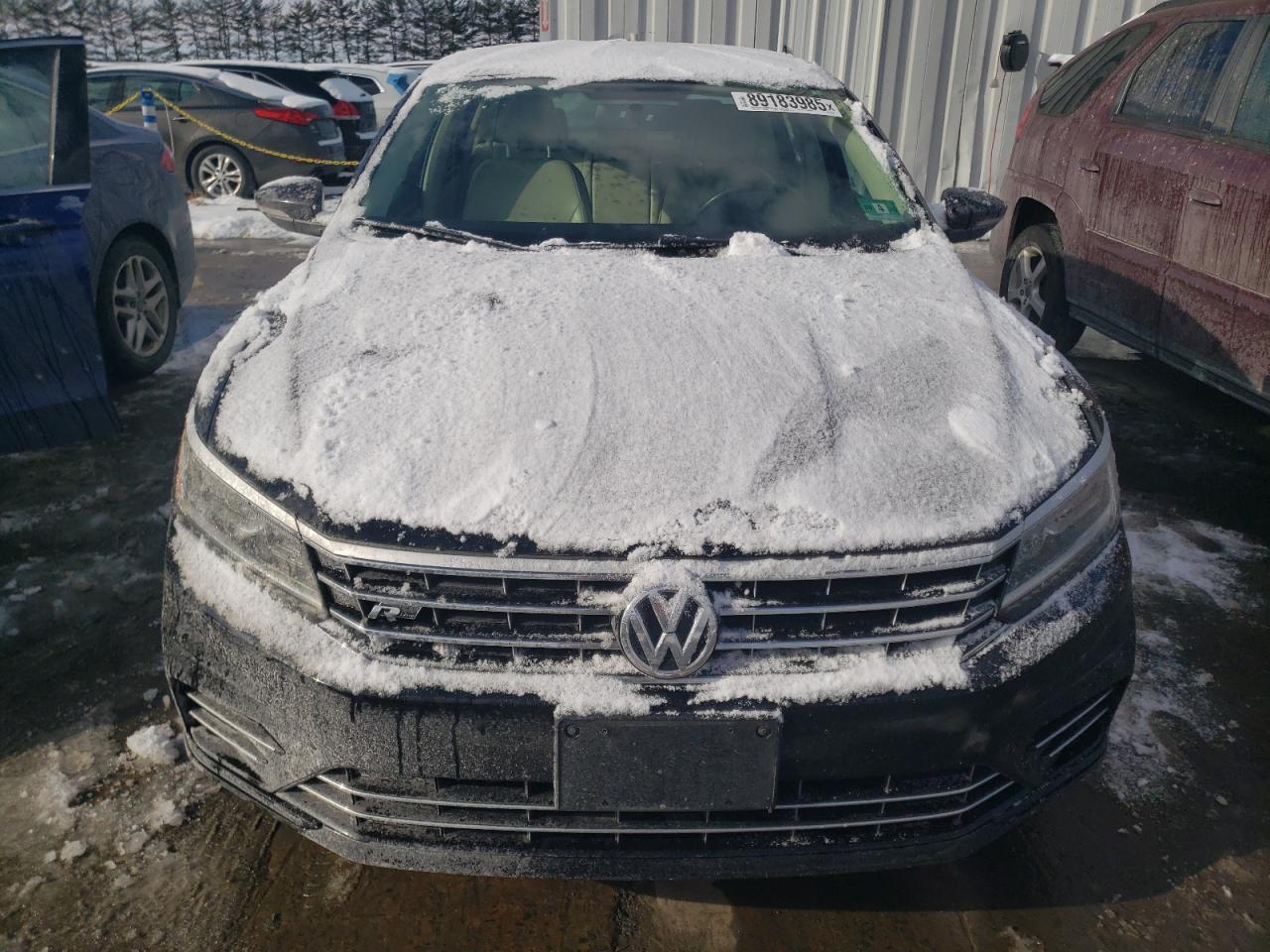 2016 Volkswagen Passat - Image 5