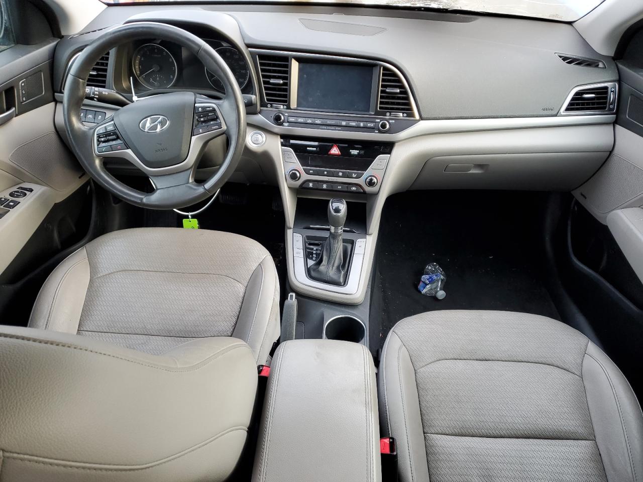 2017 Hyundai Elantra - Image 8