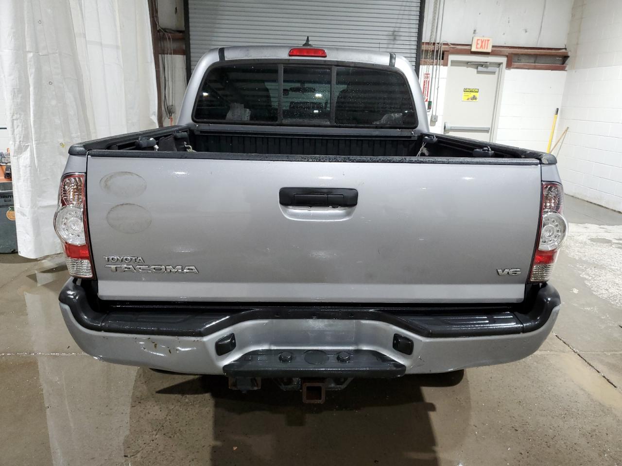 2015 Toyota Tacoma - Image 6