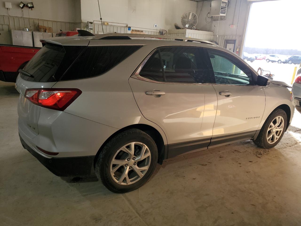 2018 Chevrolet Equinox - Image 3