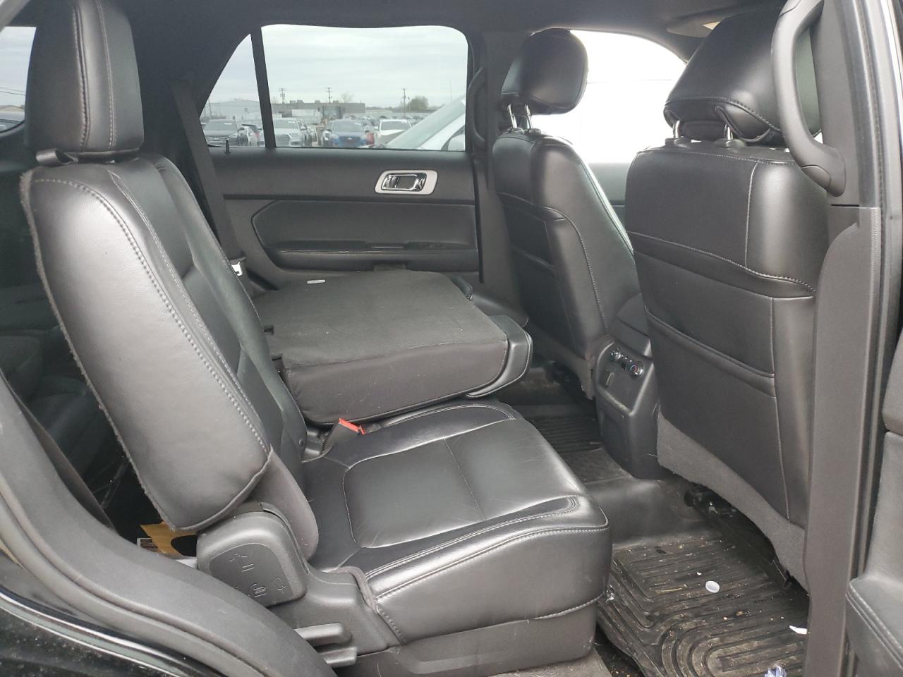 2012 Ford Explorer - Image 12