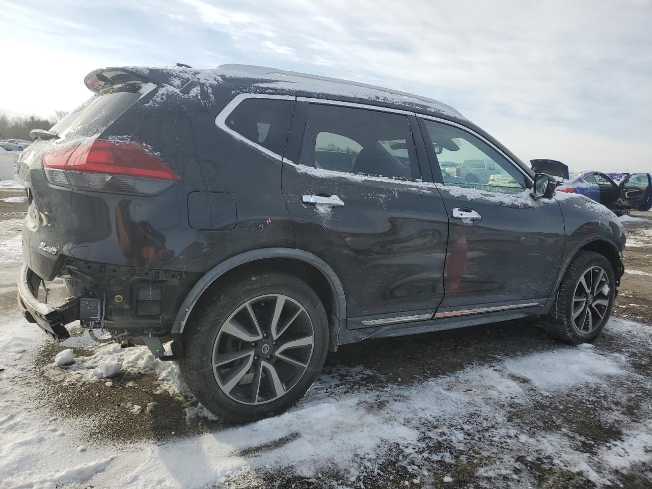 2018 Nissan Rogue - Image 3