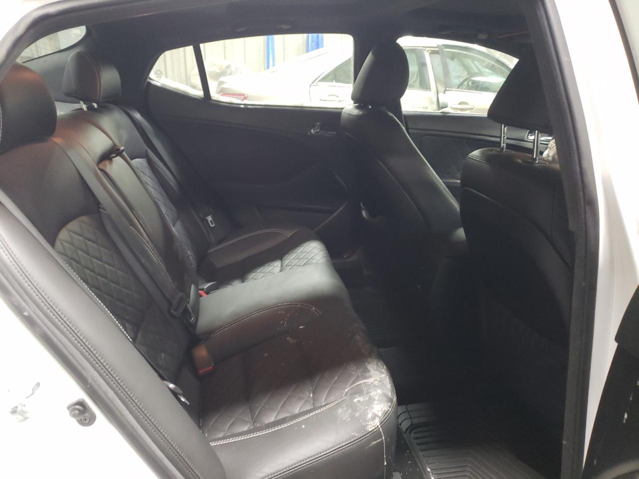 2015 Kia Optima - Image 10