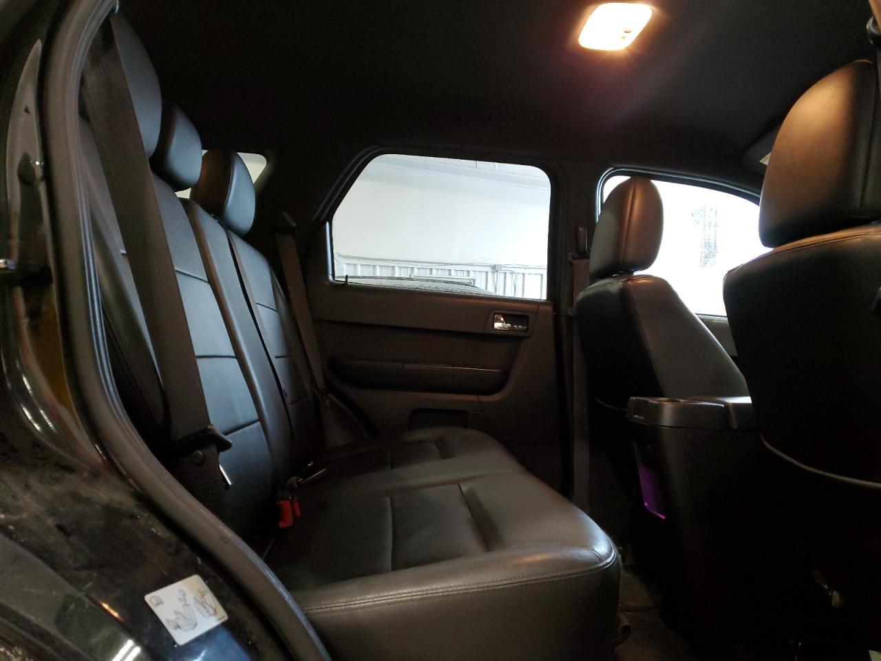 2010 Ford Escape - Image 11