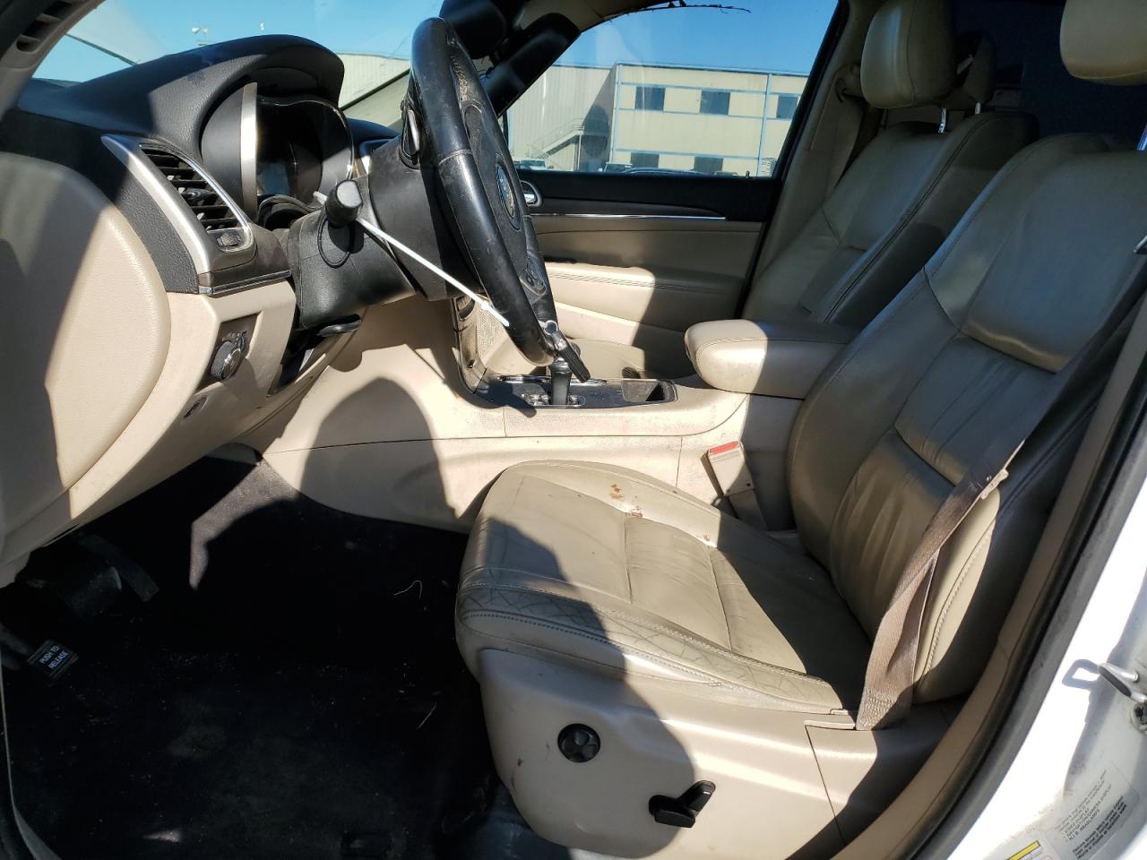 2015 Jeep Grand Cherokee - Image 7