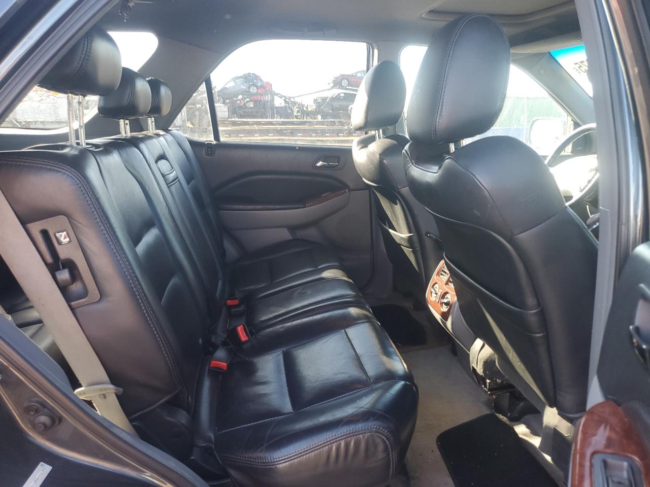 2005 Acura MDX - Image 11