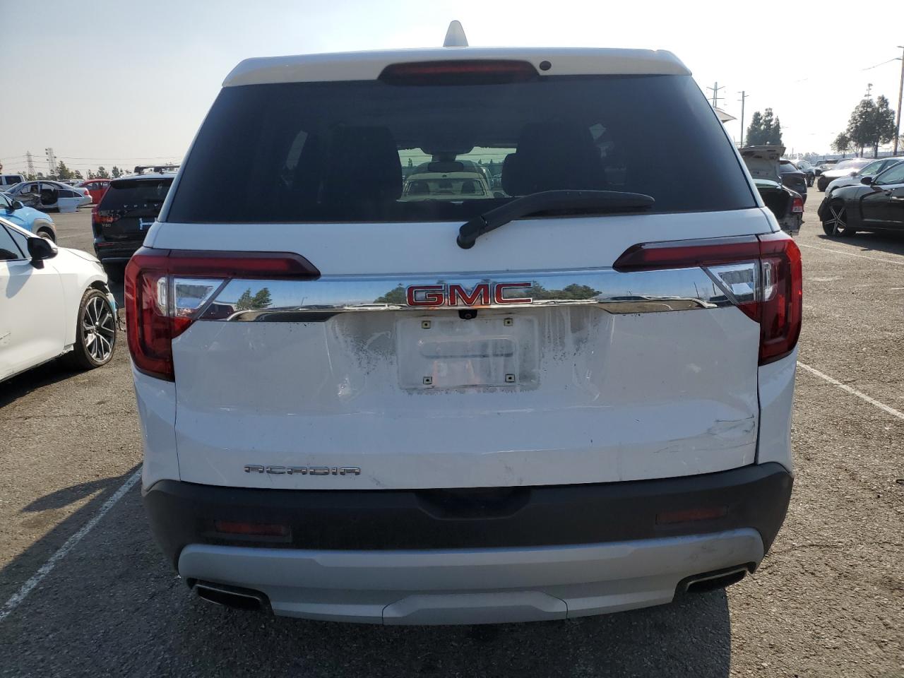 2022 GMC Acadia - Image 6
