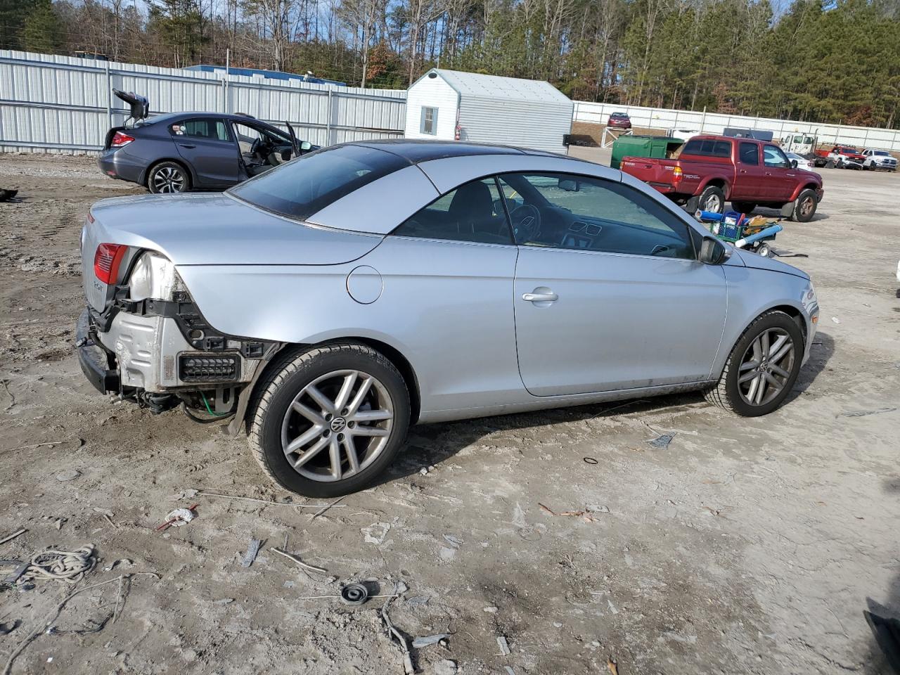 2009 Volkswagen Eos - Image 3