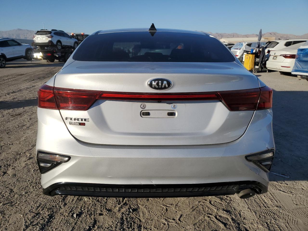 2021 Kia Forte - Image 6