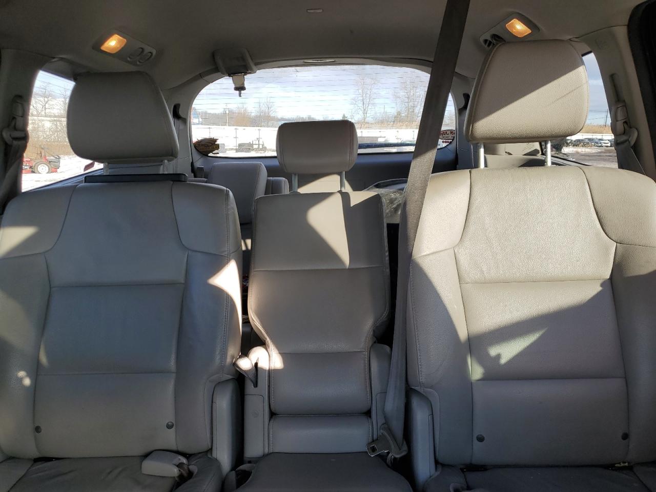 2014 Honda Odyssey - Image 10