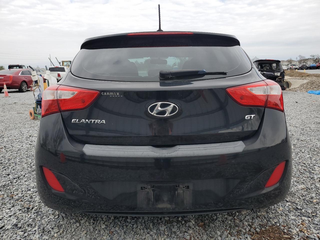 2016 Hyundai Elantra - Image 6