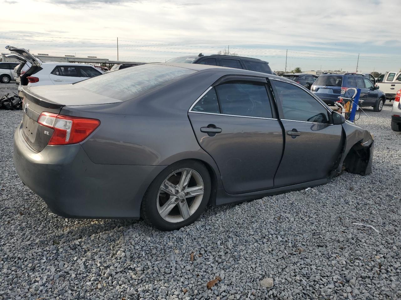2014 Toyota Camry - Image 3