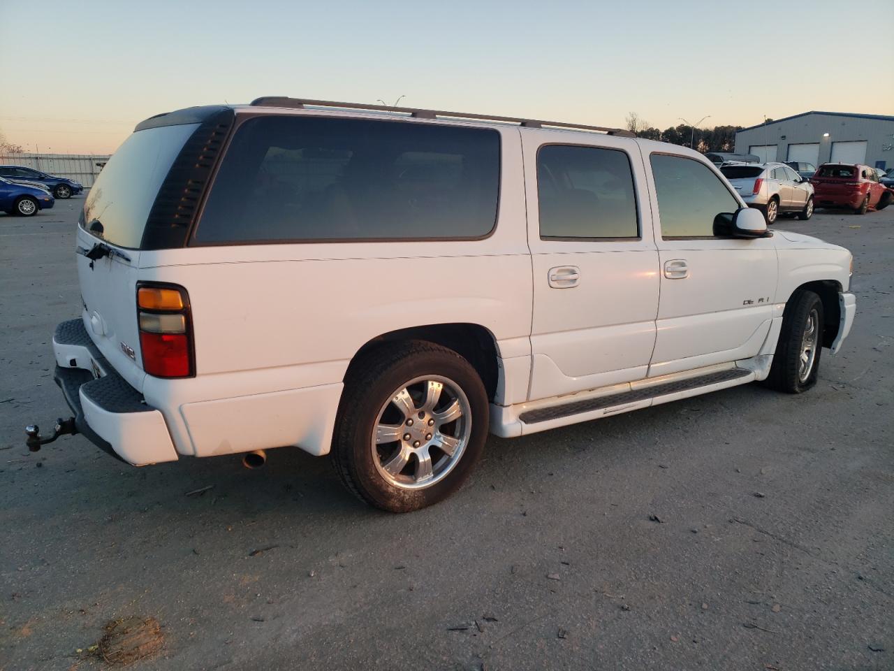 2005 GMC Yukon - Image 3