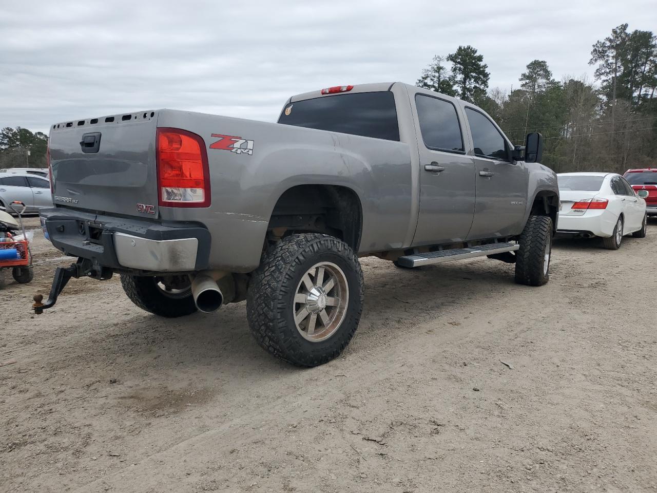 2013 GMC Sierra - Image 3