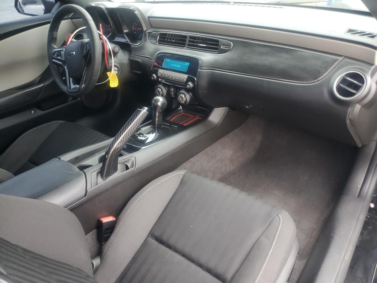 2015 Chevrolet Camaro - Image 8