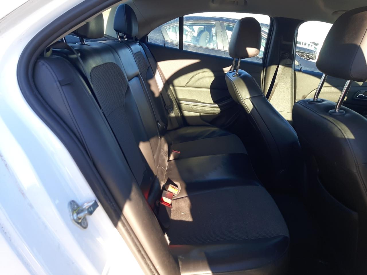 2016 Chevrolet Malibu - Image 10