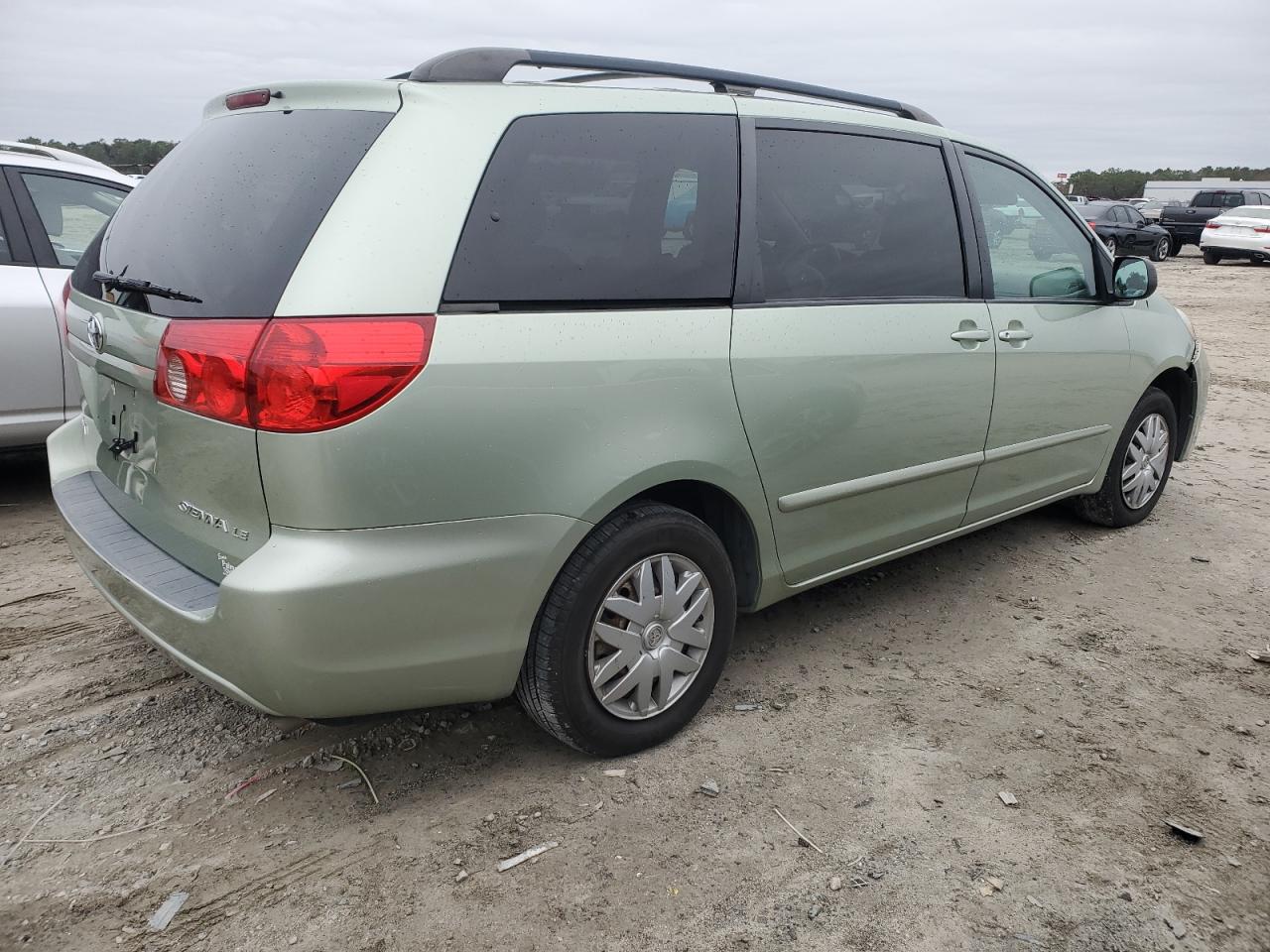 2008 Toyota Sienna - Image 3
