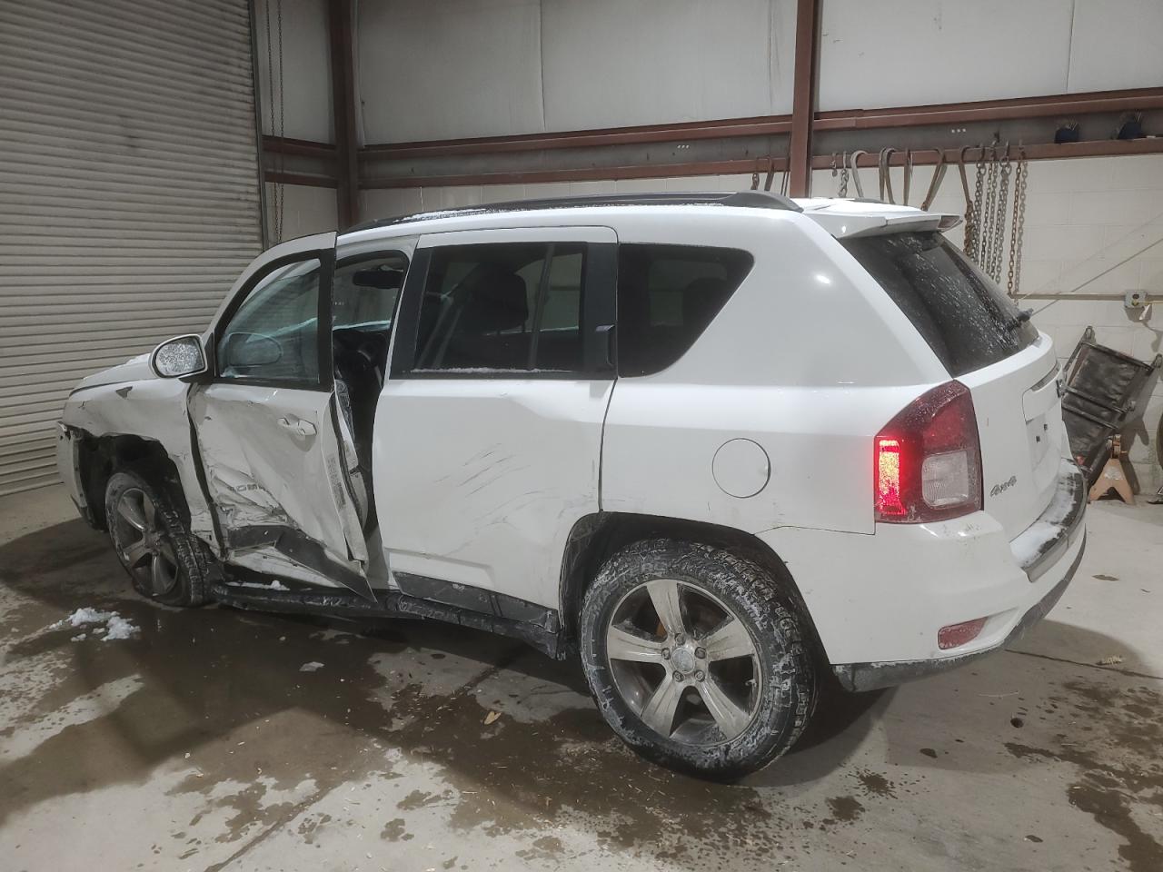 2016 Jeep Compass - Image 2