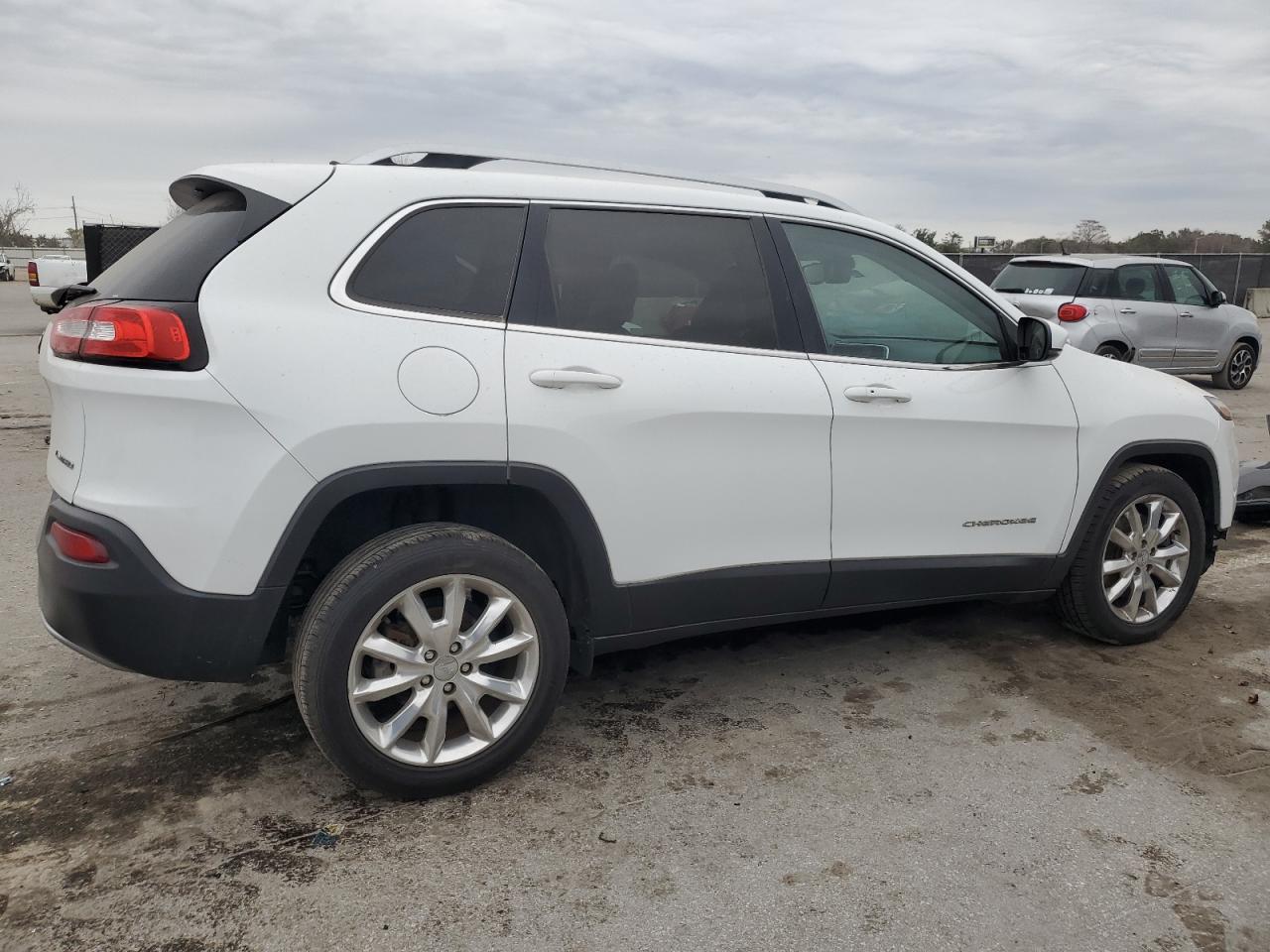 2016 Jeep Grand Cherokee - Image 3