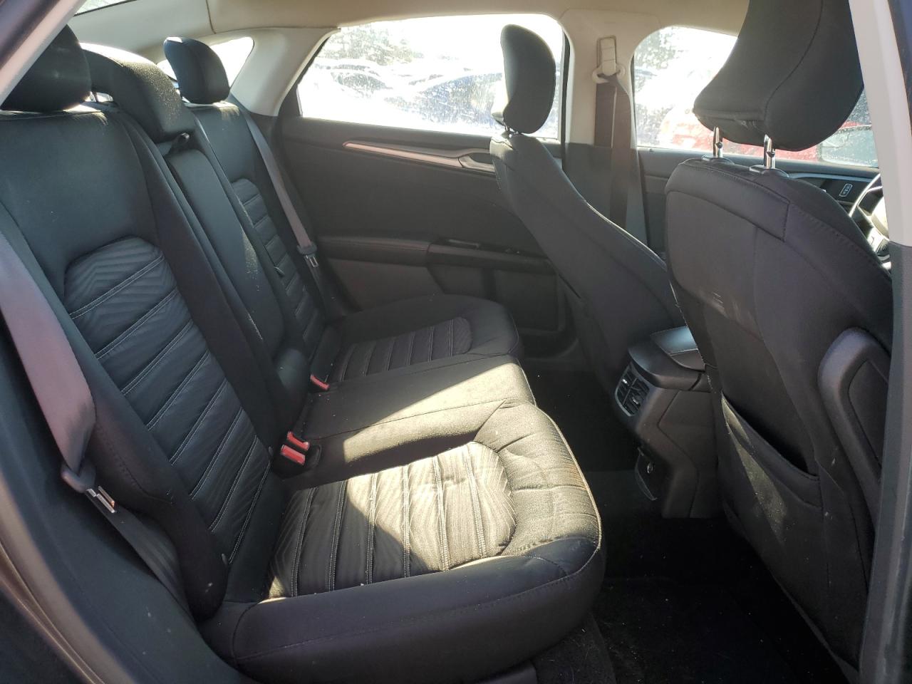 2016 Ford Fusion - Image 10