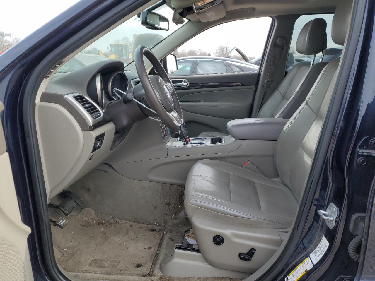 2012 Jeep Grand Cherokee - Image 7