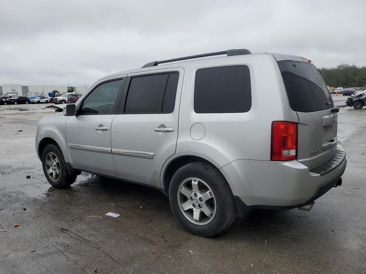 2011 Honda Pilot - Image 2