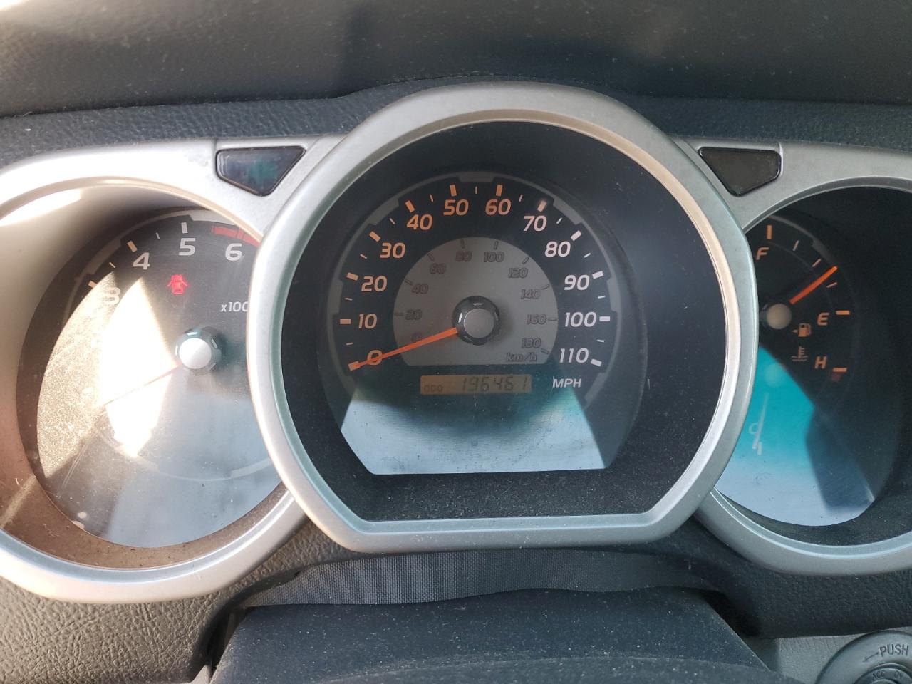 2004 Toyota 4Runner - Image 9