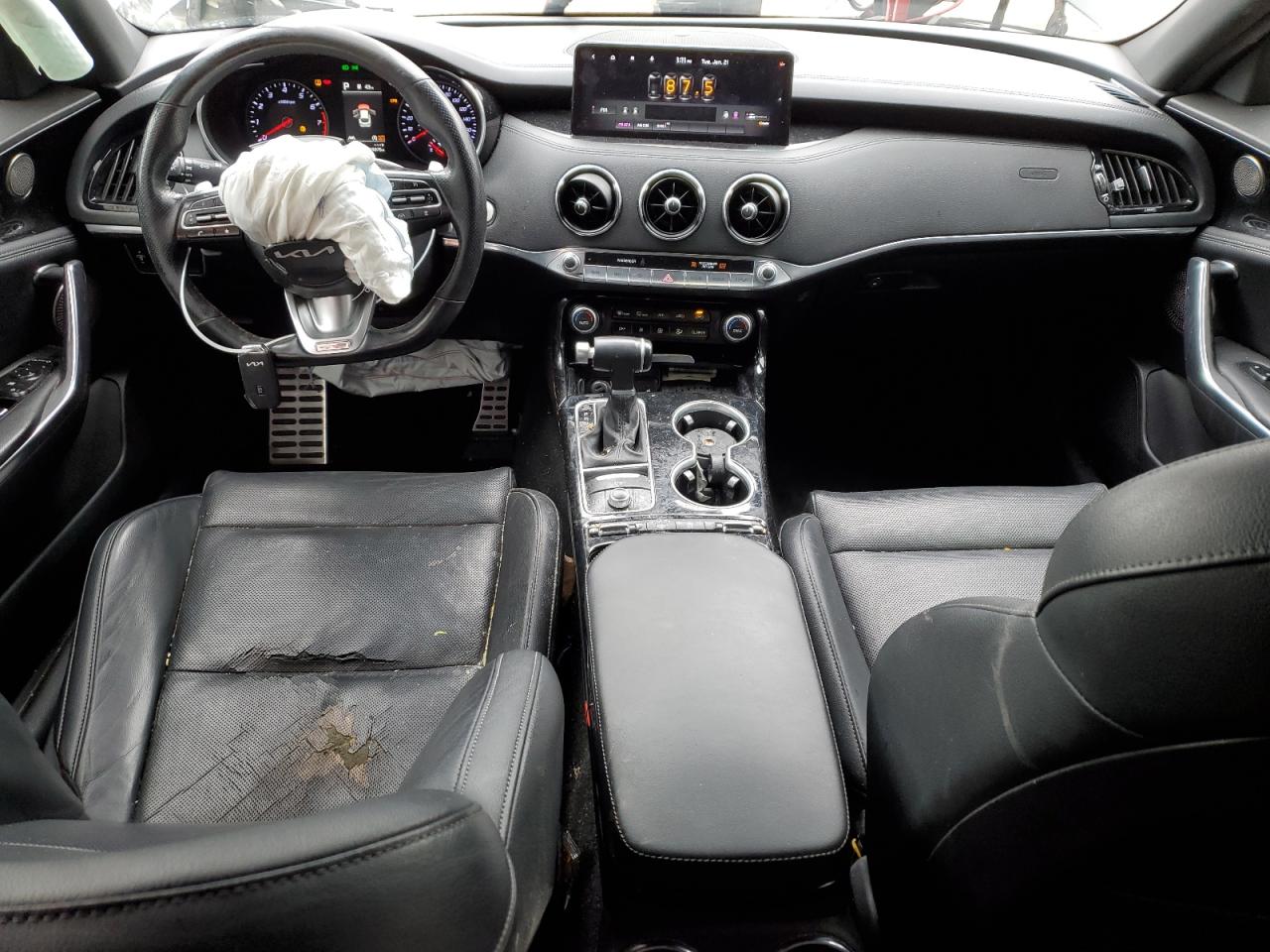 2022 Kia Stinger - Image 8