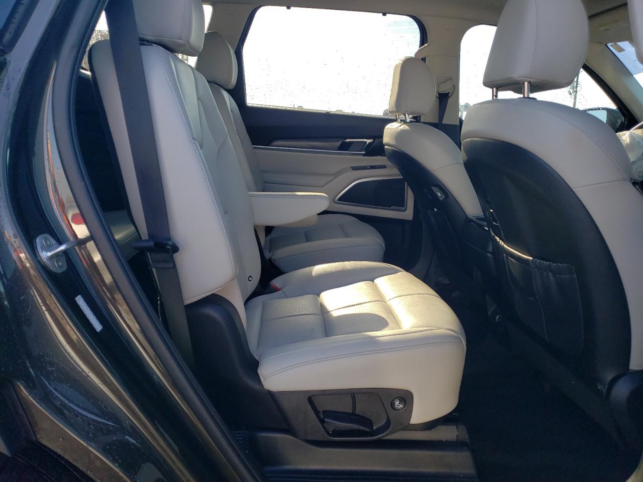 2020 Kia Telluride - Image 11