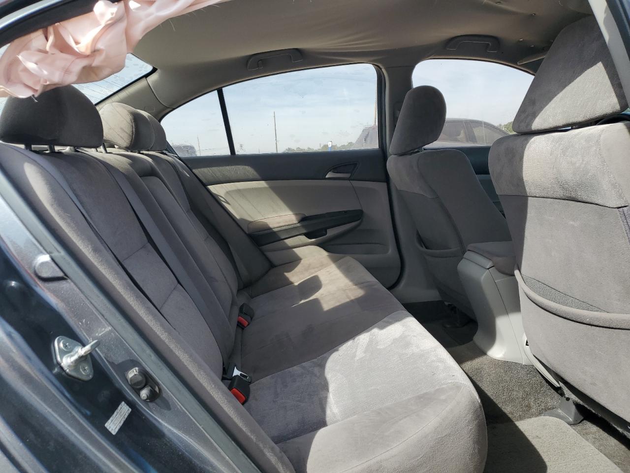 2010 Honda Accord - Image 11