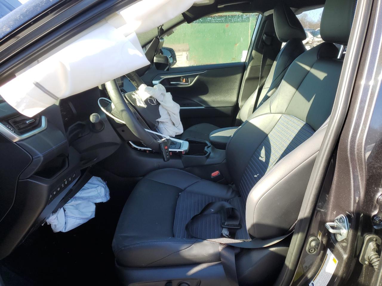 2024 Toyota RAV 4 - Image 7