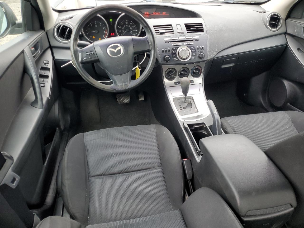 2010 Mazda 3 - Image 8