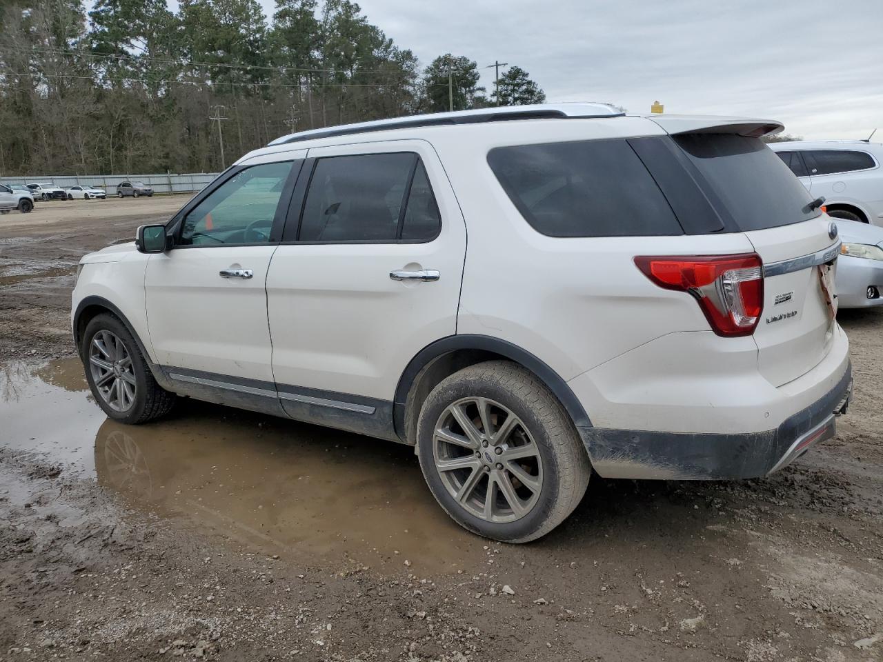 2017 Ford Explorer - Image 2