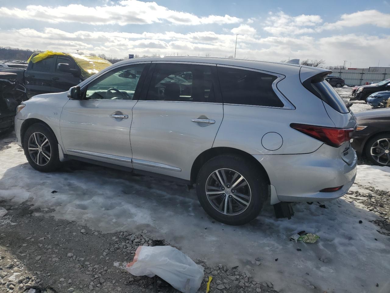 2019 Infiniti QX60 - Image 2