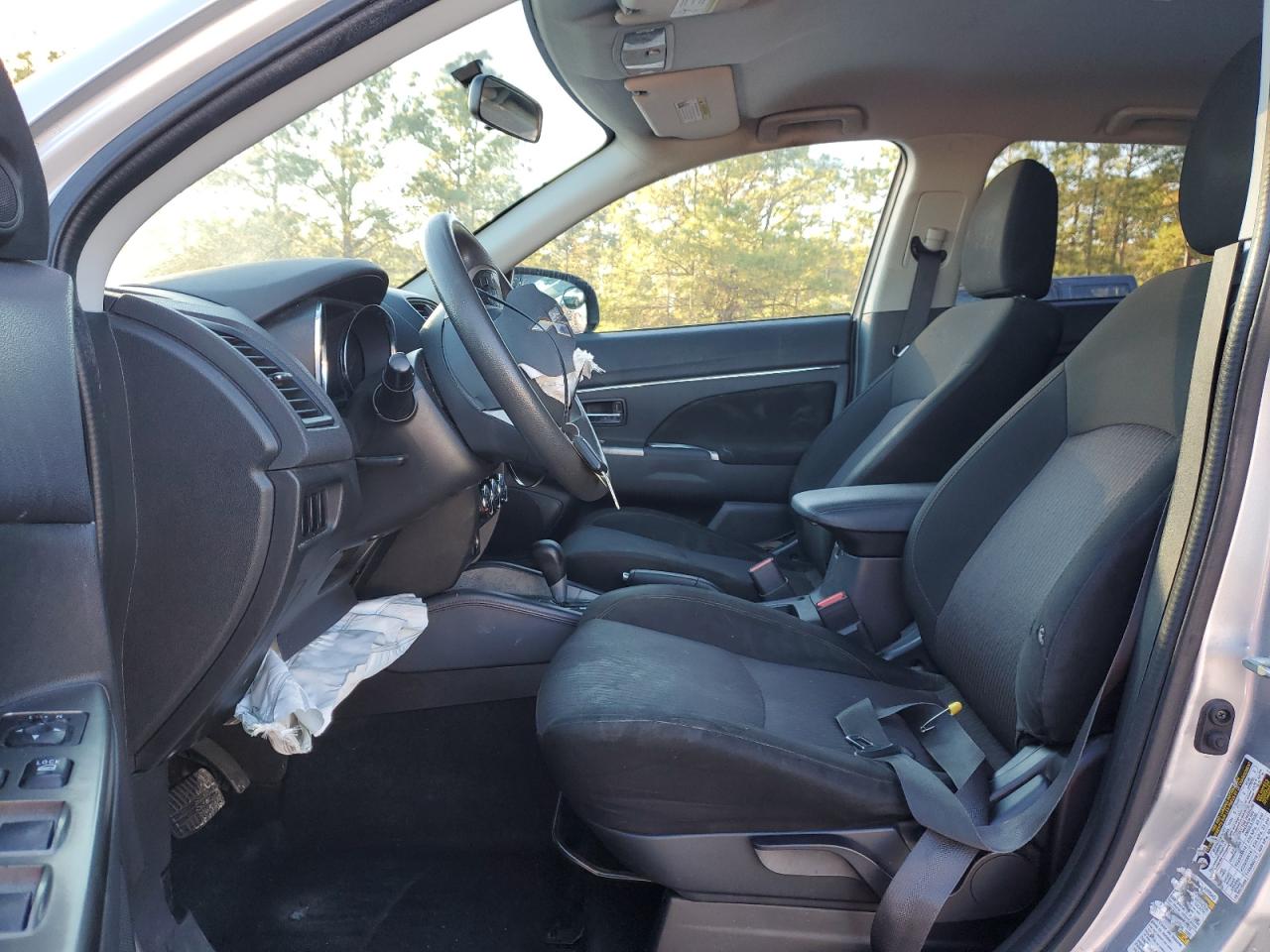 2018 Mitsubishi Outlander - Image 7