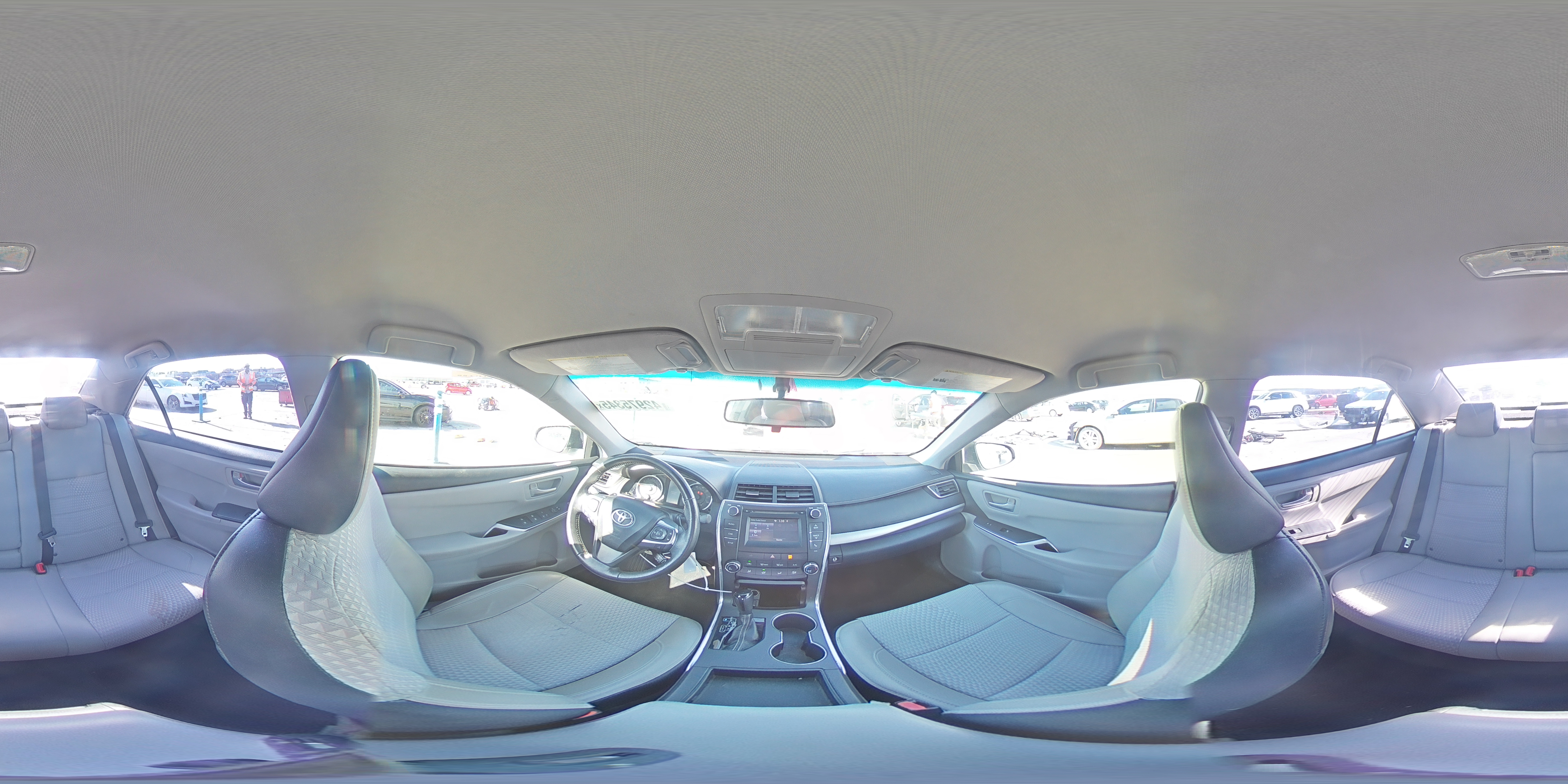 2015 Toyota Camry - Image 14