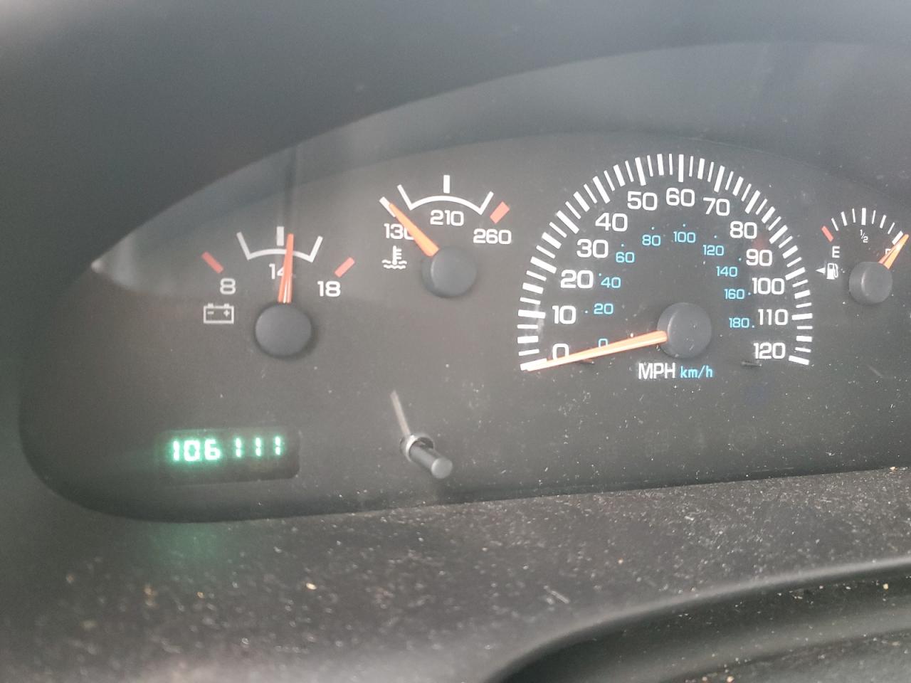 1999 Dodge RAM Van - Image 9