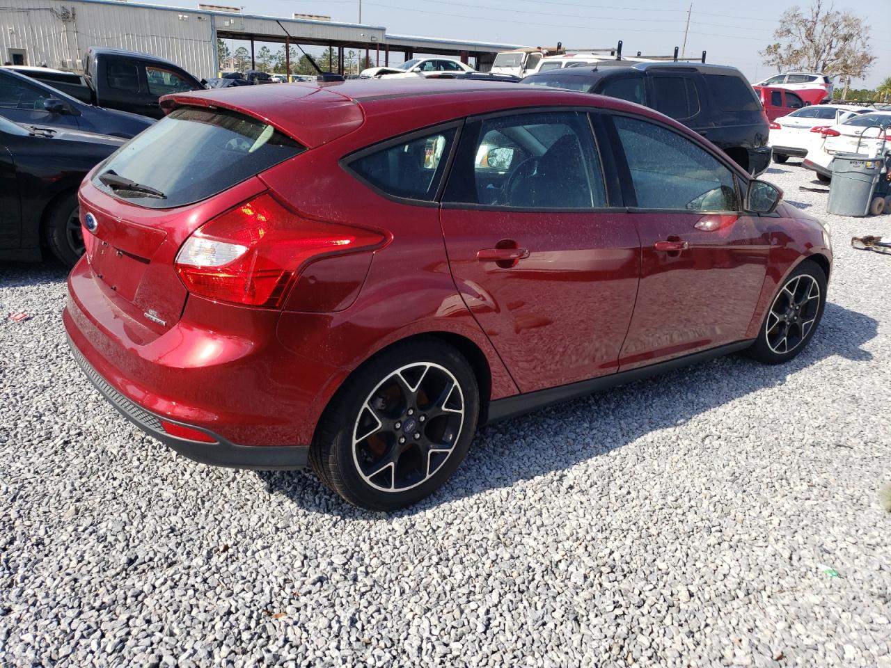 VIN 1FADP3K29EL190597 2014 FORD FOCUS no.3